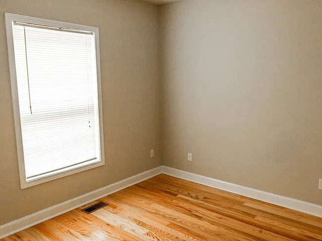 Foto del edificio - 5Bedroom/2Bath - Close to campus!