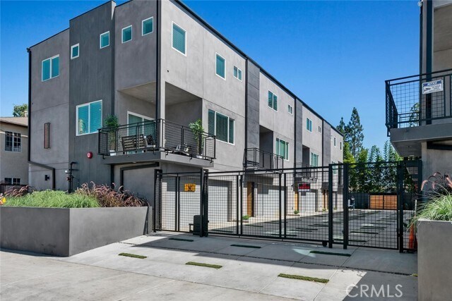 Foto del edificio - 13536 Vanowen St