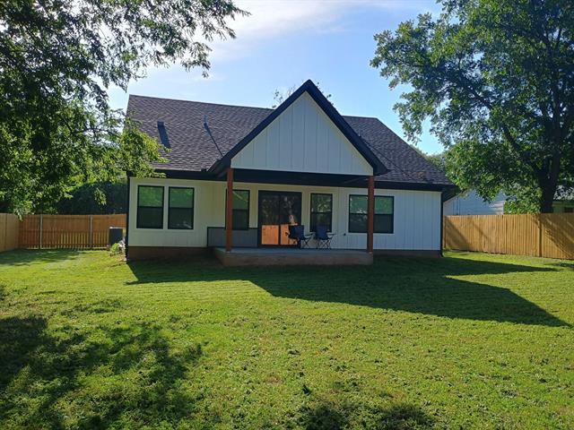 Building Photo - 528 Pettit Dr