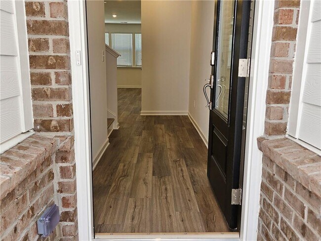 Building Photo - 2427 Livi Ln