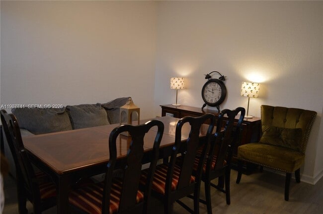 Building Photo - 1522 SE 26th Ter