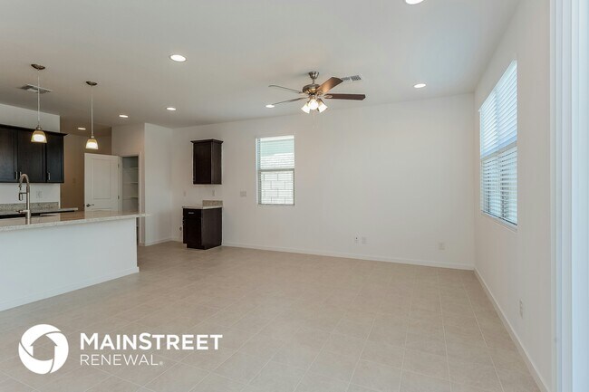 Building Photo - 4426 Greenleaf Dr