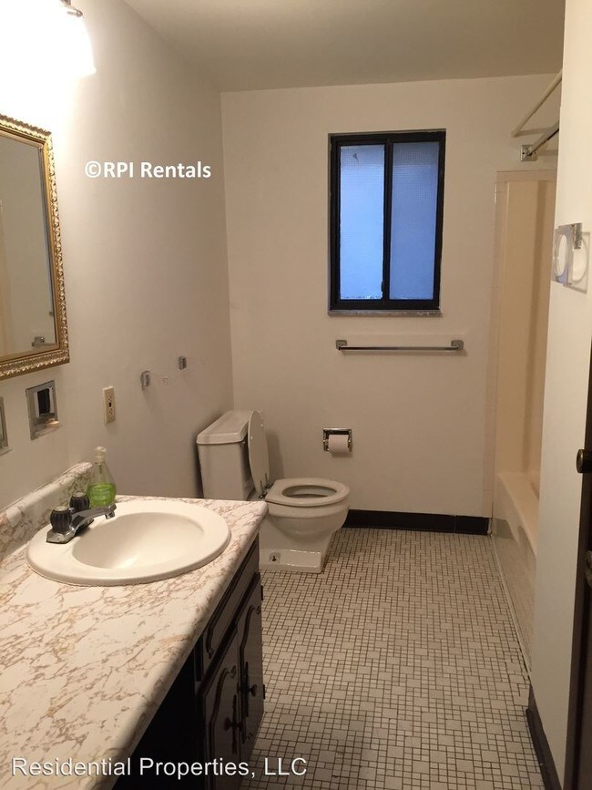 Foto del edificio - 793 Locust Ridge Dr