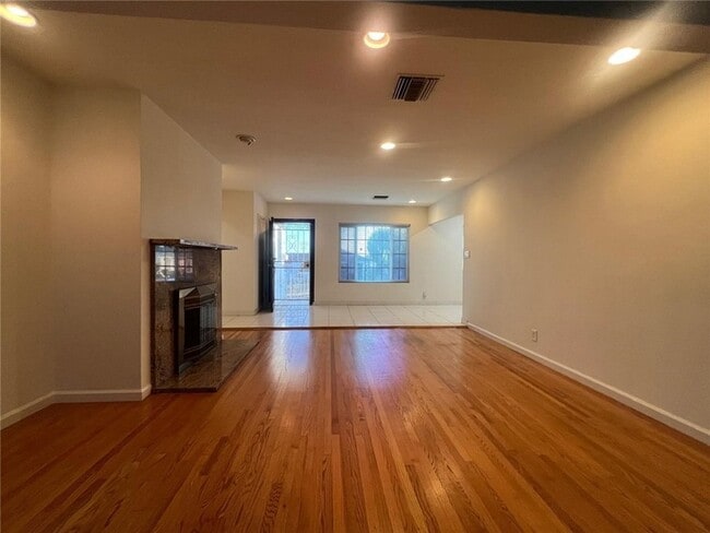 Foto del edificio - 2058 Wheeler Dr