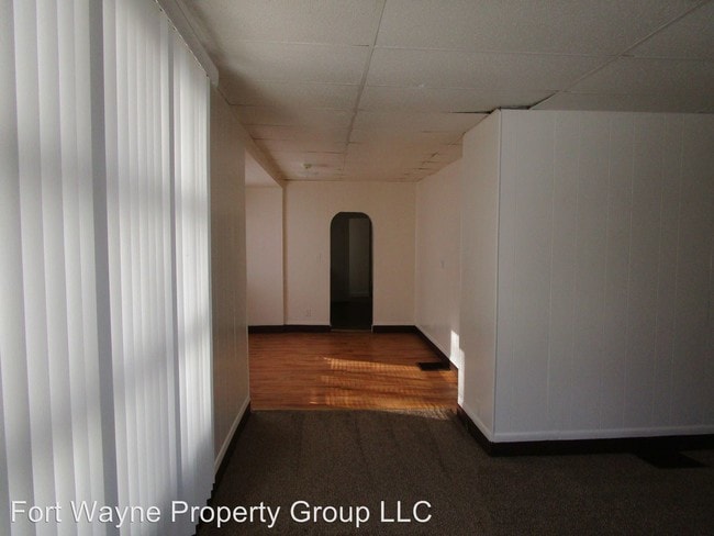 Building Photo - 3 br, 1 bath House - 301 Center Street
