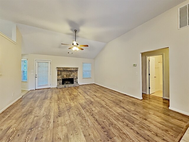 Foto del edificio - 5147 Scenic View Rd