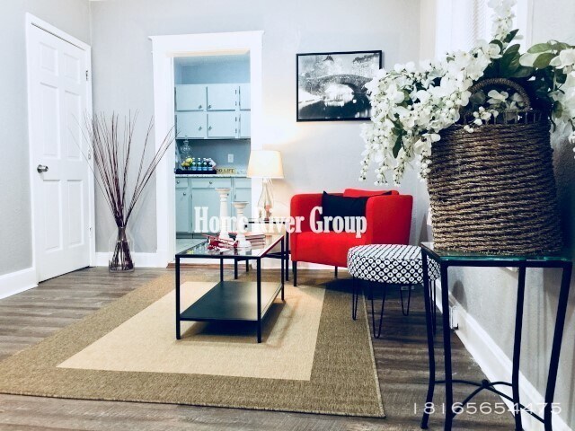 Foto del edificio - 137 N Lawn Ave