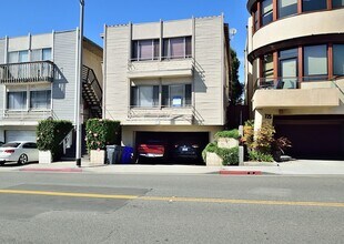 Building Photo - 721 Manhattan Beach Blvd