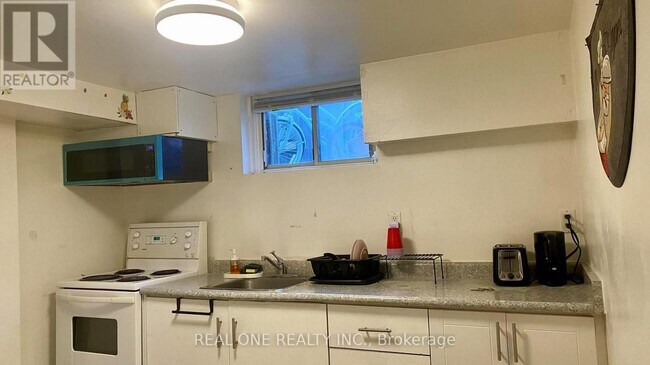 Photo du bâtiment - 349 Browndale Crescent