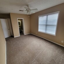 Building Photo - 802 Avenue K