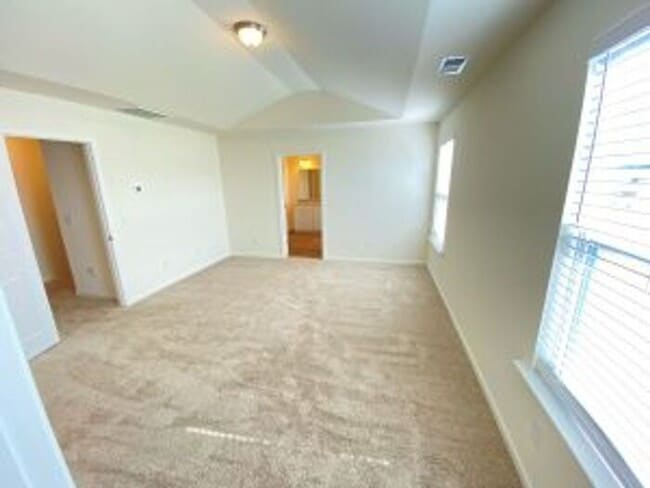 Building Photo - 233 Wahoo Cir