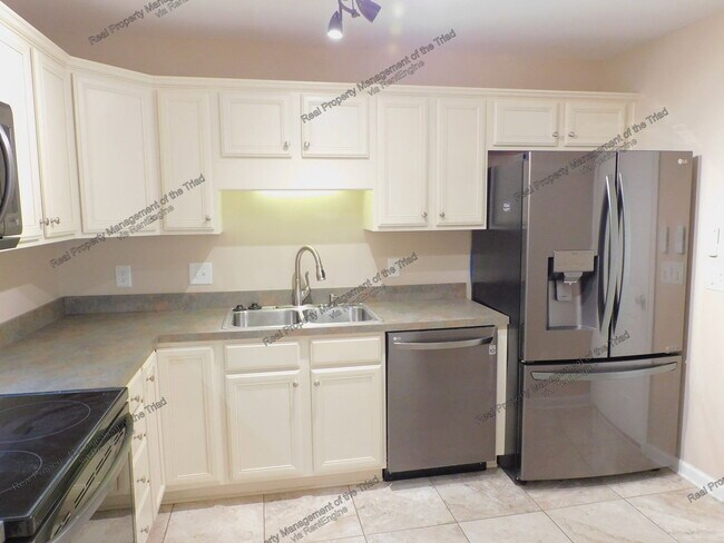 Building Photo - 5012 Philly Ln