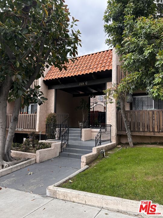 719 N Eucalyptus Ave Unit 28C, Inglewood, CA 90302 Condo for Rent in