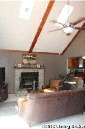 Great room (wood burning fireplace) - 3514 Whippoorwill Rd