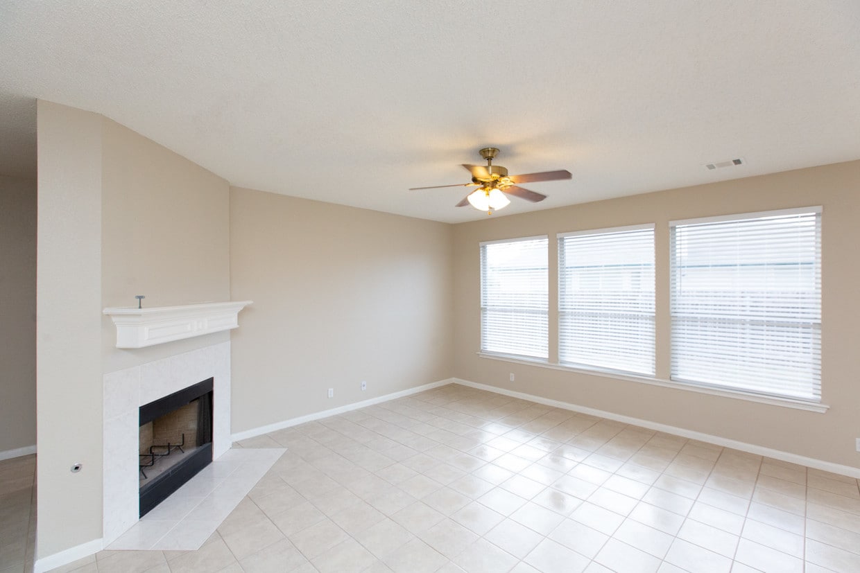 Foto principal - 1628 War Horse Ln