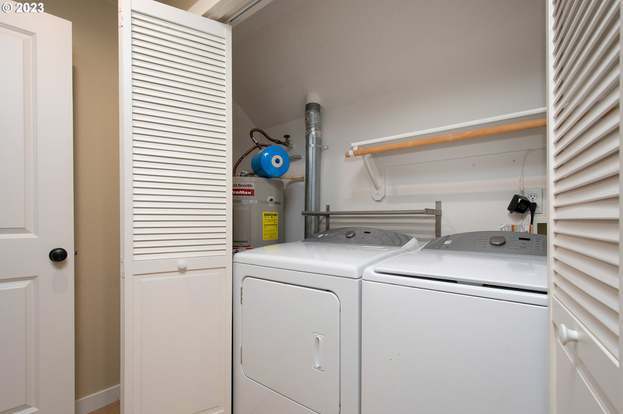 Foto del edificio - 675 NE Garswood Ln
