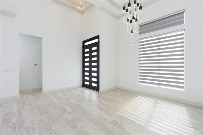 Foto del edificio - 9801 N 24th St