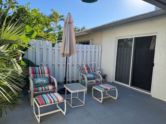 Foto del edificio - 8617 Pluto Ter