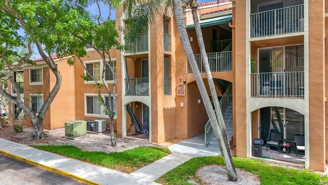 Foto del edificio - Super Cozy 2 bedroom in Desirable Neighborhood in coconut creek