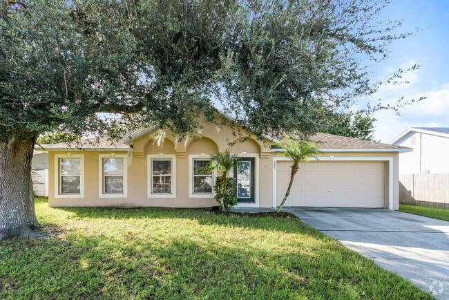 Building Photo - 225 Cranbrook Dr
