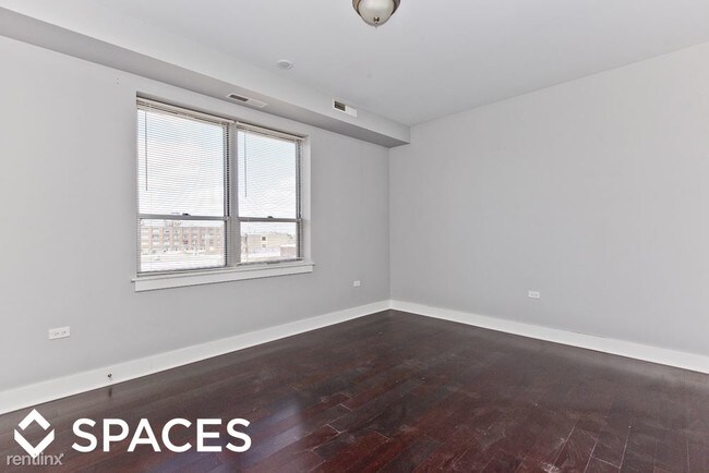 Building Photo - 1342 W Randolph St