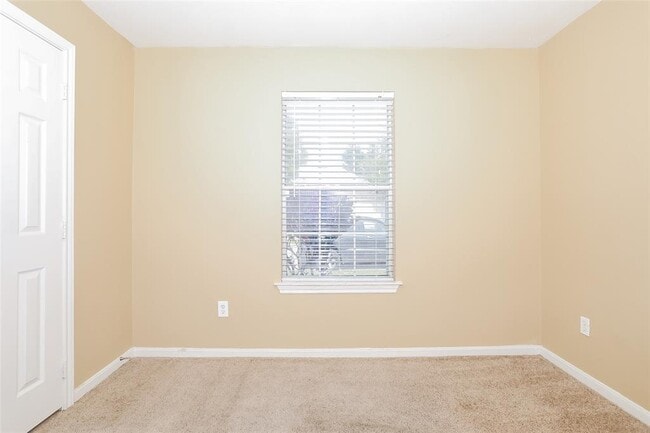 Foto del edificio - 15631 Donnet Ln