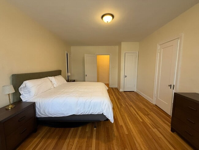 Interior Photo - New King Edward Apartments