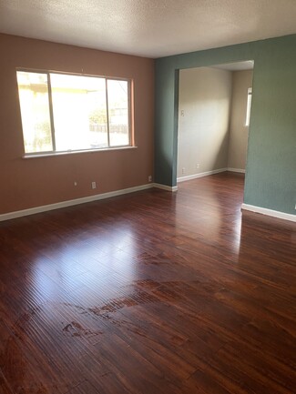Building Photo - 1380 Carnelian Dr