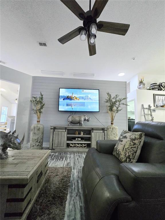 Foto del edificio - 28739 Raleigh Pl