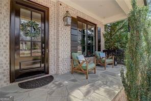Foto del edificio - 229 Old Ivy Rd NE