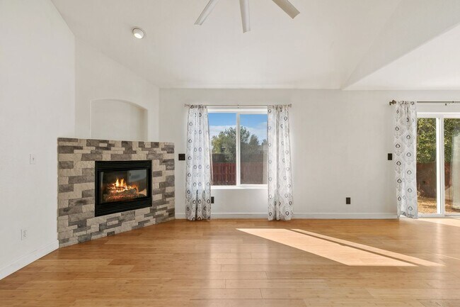 Building Photo - 8330 Dassel Dr