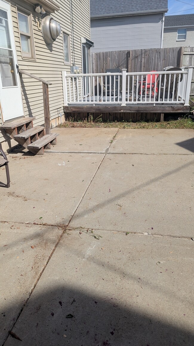 Building Photo - 213 Virginia St