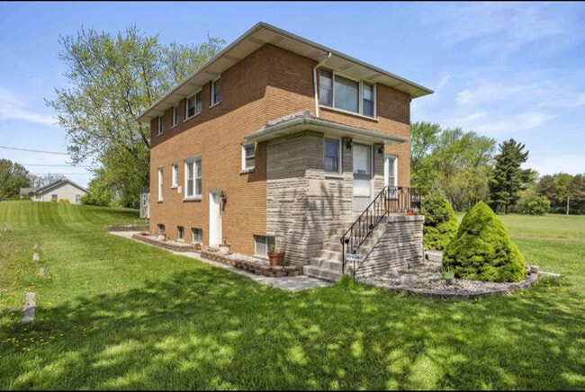 Building Photo - 10410 Arizona St