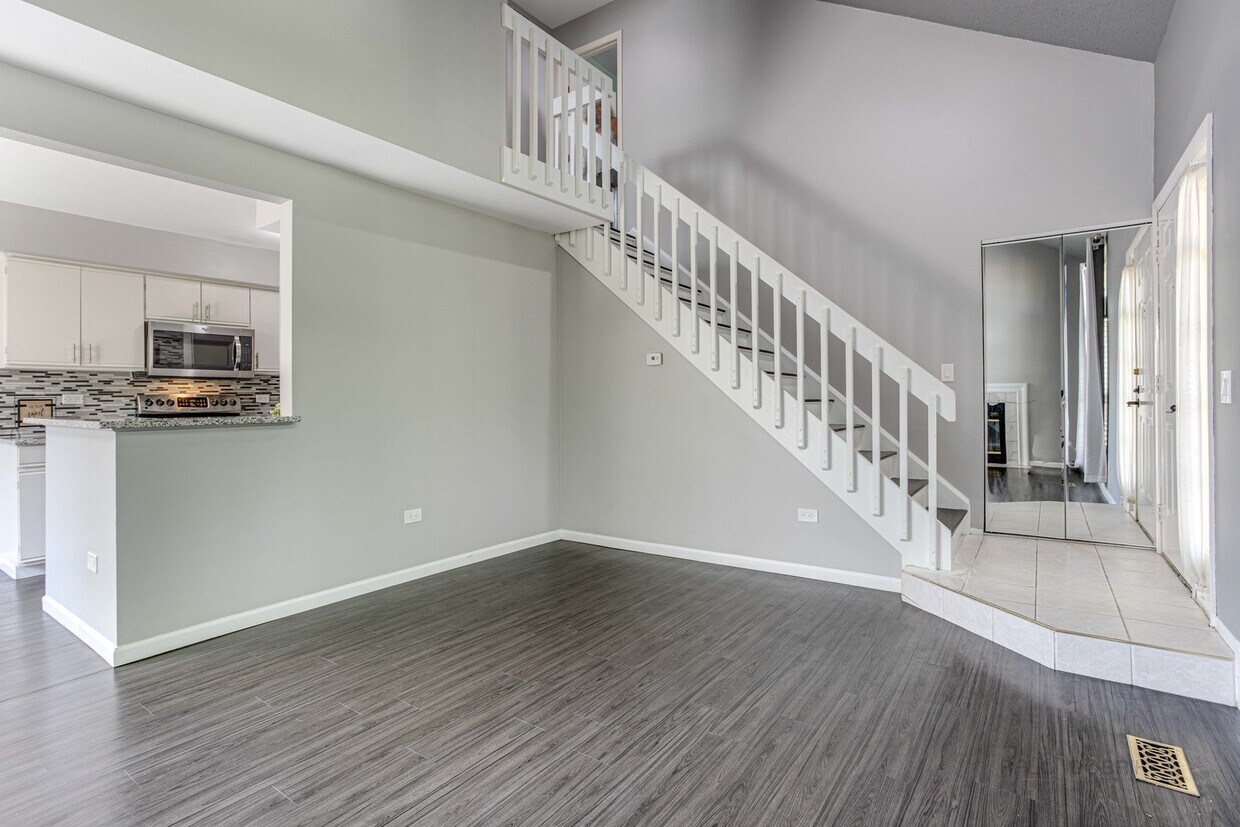 Foto principal - 1026 N Knollwood Dr