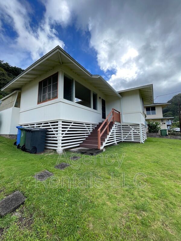 2588 Booth Rd, Honolulu, HI 96813 House for Rent in Honolulu, HI