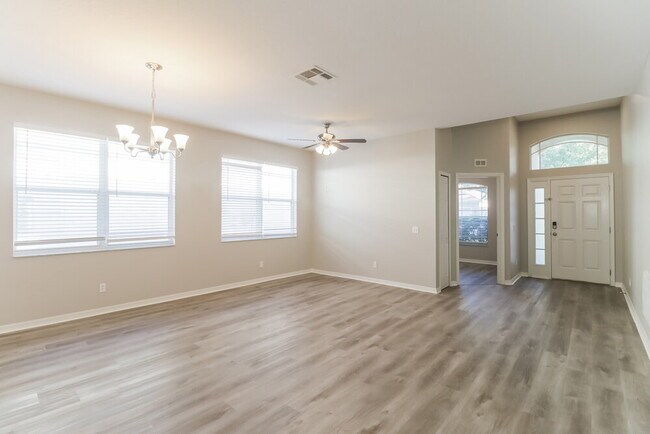 Foto del edificio - 2521 Deer Forest Dr