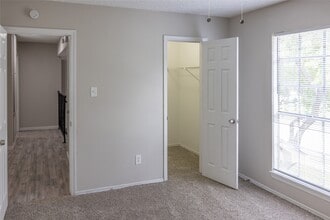 Building Photo - 19918 Bambiwoods Dr