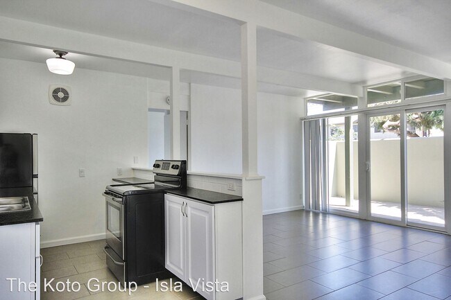 Building Photo - 1 br, 1 bath Room For Rent - 6532 Sabado T...