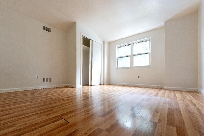 Building Photo - 69A Arlington Ave
