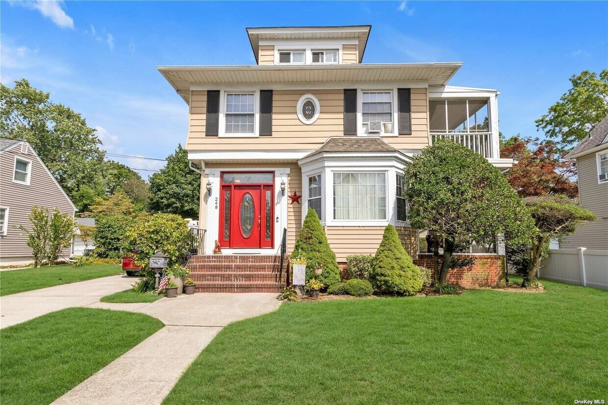 Primary Photo - 248 Denton Ave