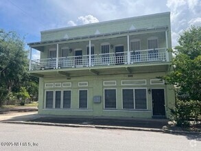 Building Photo - 1153 Walnut St