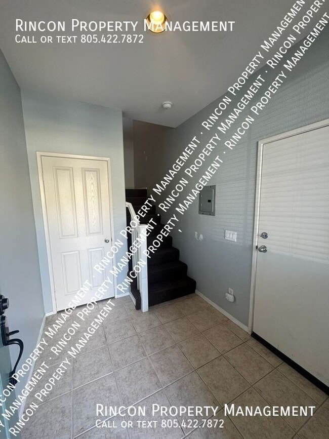 Building Photo - Sycamore Village, Ventura *2 bedrooms/2 ba...