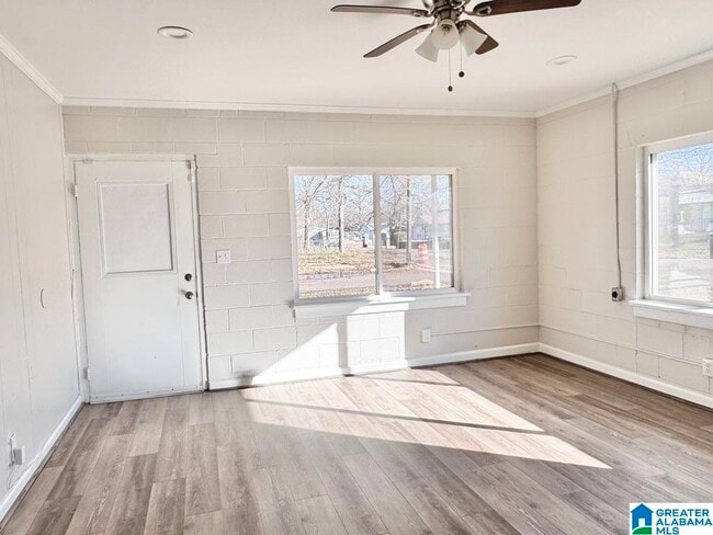 Foto del edificio - 5624 Avenue Q