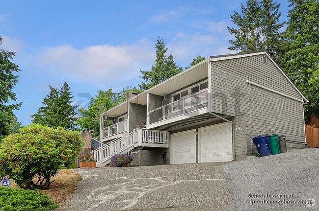 Building Photo - 406 9th St