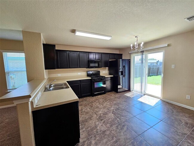 Foto del edificio - 412 Summerside Ave