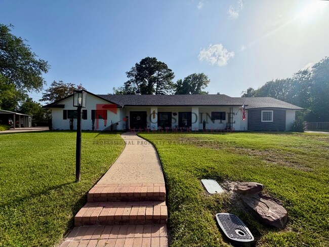 Foto del edificio - Recently remodeled South Tyler Home with Mother in Law Suite