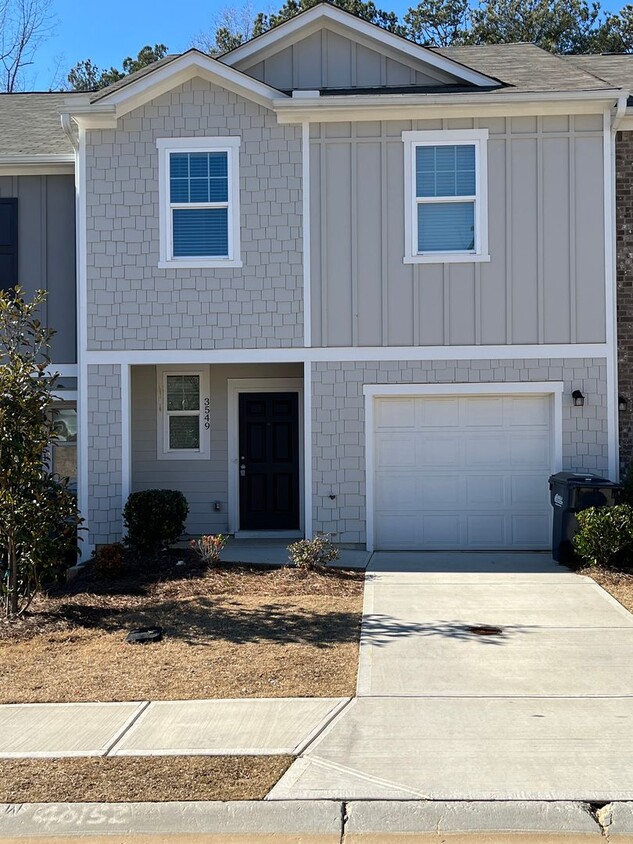 Foto principal - 3bd/2ba Townhome w/ Garage, Private Patio ...