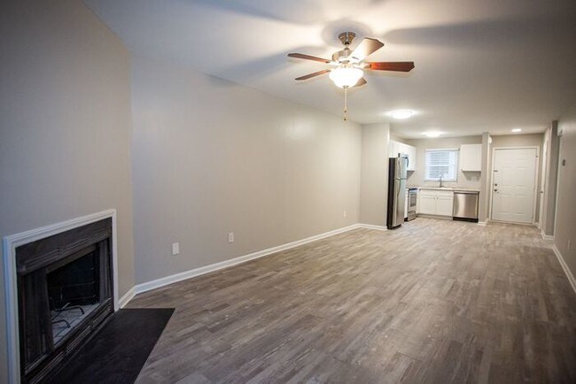 Foto del edificio - 632 N Wendover Rd