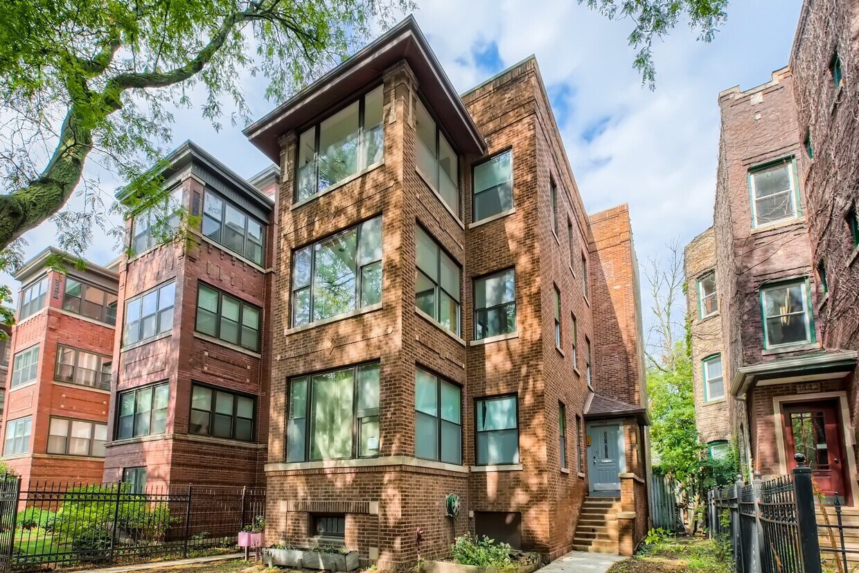 Primary Photo - 1502 W Jonquil Terrace