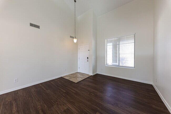 Building Photo - 17453 W Mandalay Ln